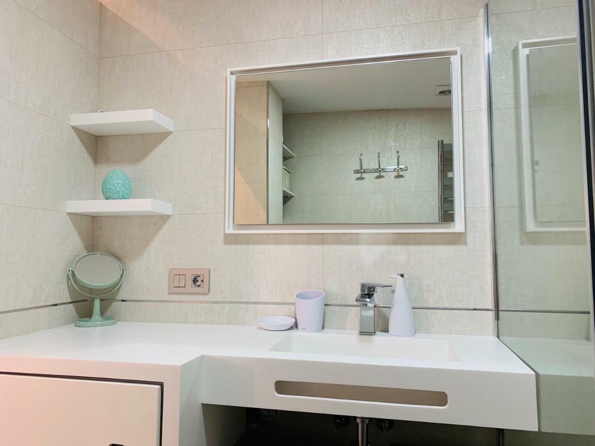Cathedral Studio, Luxury Studio In Cathedral Area, Parking Optional Sevilla Exteriör bild